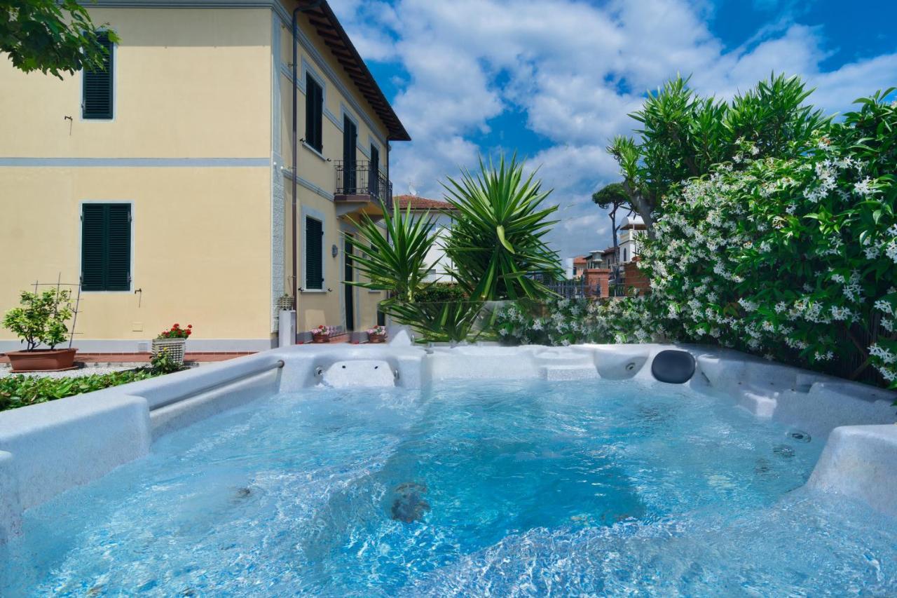 Hotel Apuana Marina di Pietrasanta Exteriér fotografie