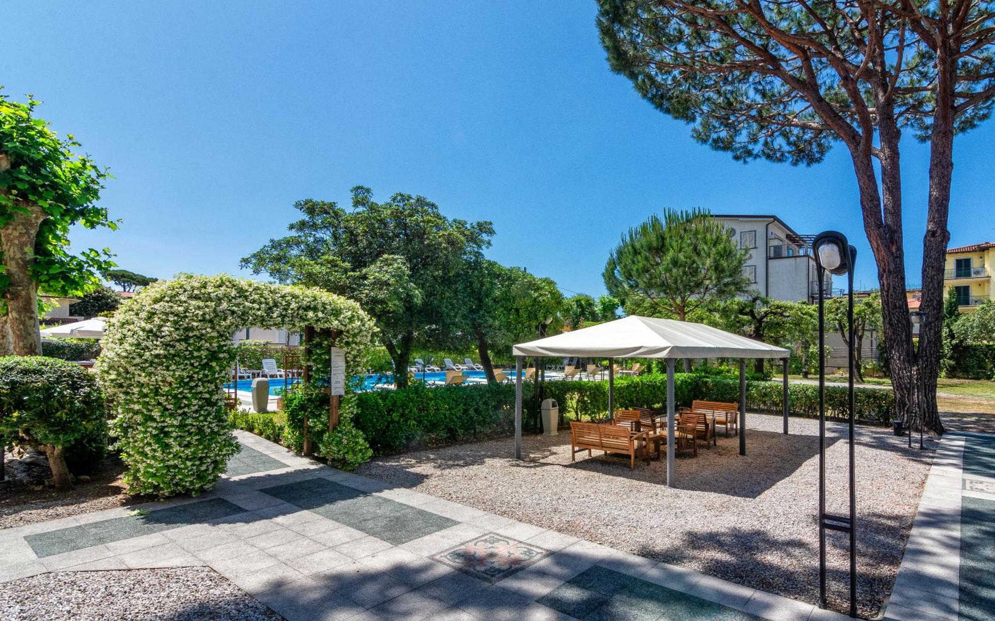 Hotel Apuana Marina di Pietrasanta Exteriér fotografie