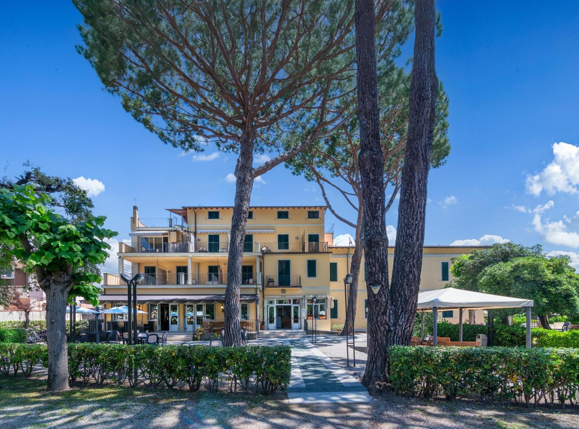 Hotel Apuana Marina di Pietrasanta Exteriér fotografie