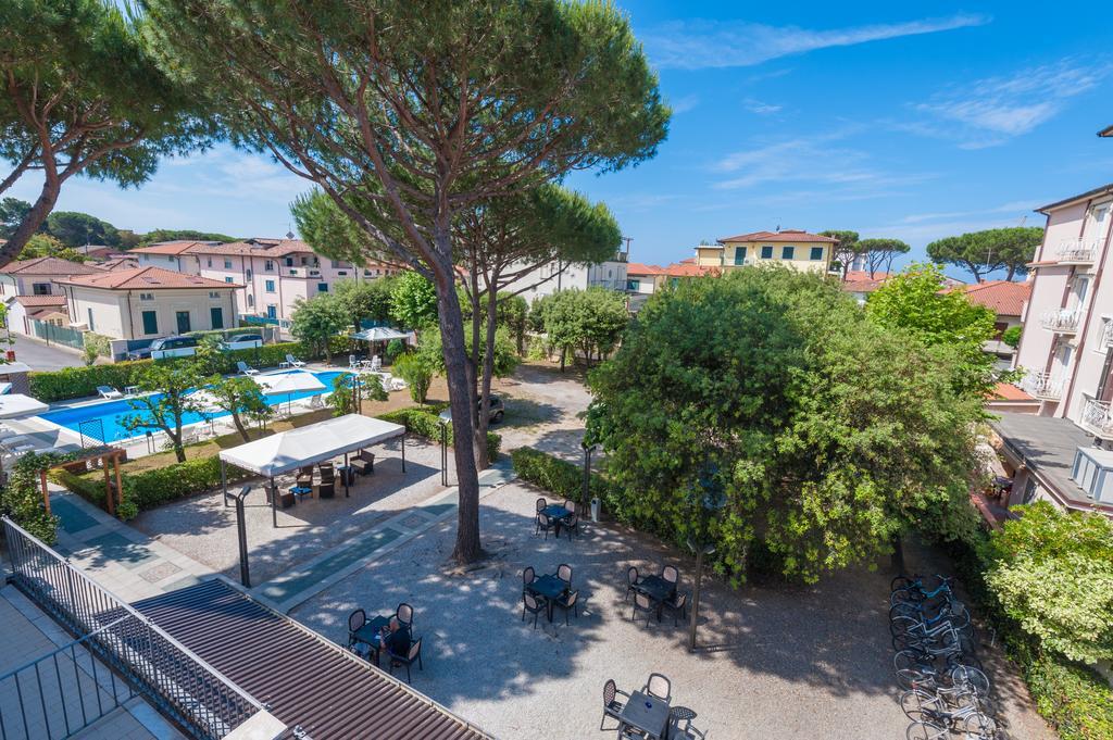 Hotel Apuana Marina di Pietrasanta Exteriér fotografie